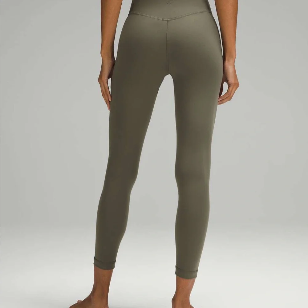 Lululemon wunder under smooth cover tight - Picture 2 of 7